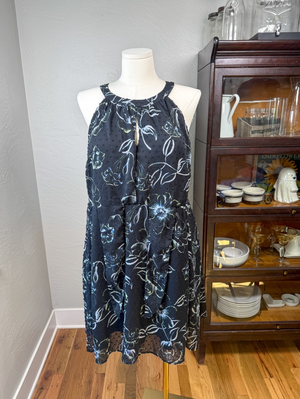 Torrid Black Floral Swiss Dot Halter Fit & Flare Dress Keyhole Size 2X